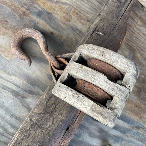 Very Vintage Rustic Wood Iron Block & Tackle Pulley Primitive - Picture 5 of 13